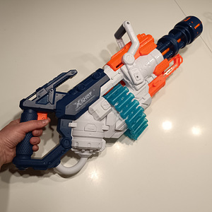 Mängublaster / minigun X-shot (2 foto / 2)