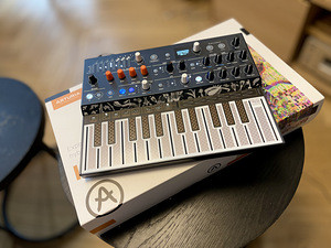 Süntesaator Arturia MicroFreak + kaitseklaas (1 foto / 3)