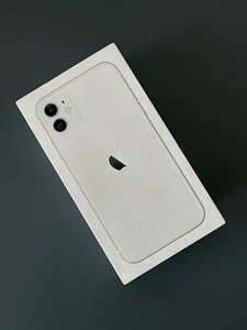 iPhone 11 / 128GB / White (4 foto / 4)
