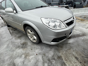 OPEL VECTRA 1,9D 110 KWT AUTOMAAT, VARUOSAD (4 foto / 8)