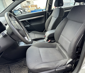 OPEL VECTRA 1,9D 110 КВт, ЗАПЧАСТИ (4 фото из 8)