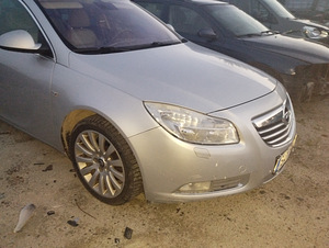 OPEL INSIGNIA 2.0D 96KWT, VARUOSAD (8 foto / 9)
