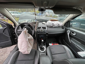 RENAULT MEGANE 1,9D 96 KWT VARUOSAD (2 foto / 9)