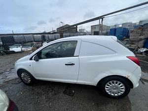 OPEL CORSA 1,3D 55 KWT, VARUOSADEKS (5 foto / 10)