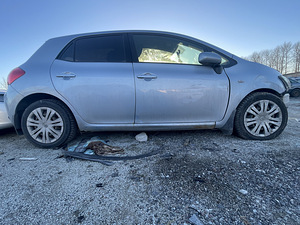 TOYOTA AURIS 1,4 D4D, ЗАПЧАСТИ