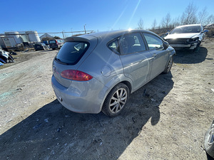 SEAT LEON 1,6 BENSIIN, VARUOSAD (6 foto / 10)