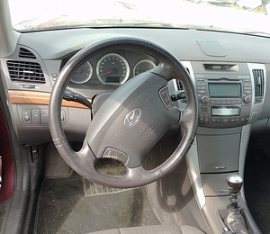 HYUNDAI SONATA 2,0B VARUOSAD (8 foto / 8)