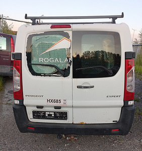 PEUGEOT EXPERT 2015A, 2,0 DIISEL, VARUOSAD (4 foto / 10)