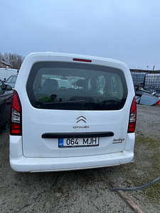 CITROEN BERLUNGO 2013A 1.6 BENSIIN, VARUOSAD (5 foto / 10)