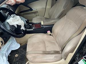 LEXUS IS 220D 130 KWT, VARUOSAD (7 foto / 10)