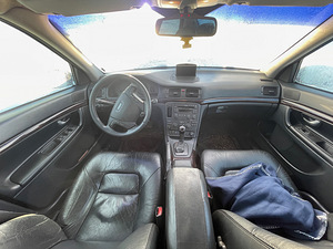 VOLVO S80 2,9 BENS, AUTOMAAT, VARUOSAD (9 foto / 10)