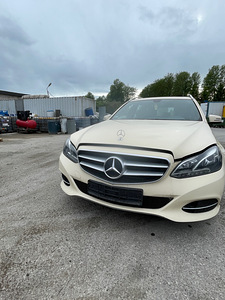 MERCEDES W212 2.2 DIS AUTOMAAT, VARUOSAD (1 foto / 10)