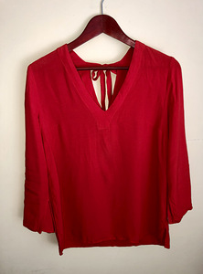Красная блузка L 40