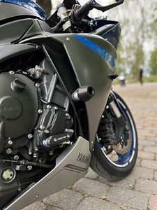 Yamaha yzf r1 (6 foto / 9)