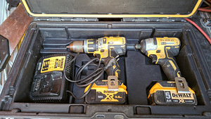 Набор инструментов DeWalt DCK250P2 (DCD795 + DCF886);2x5,0 Ah (1 фото из 3)