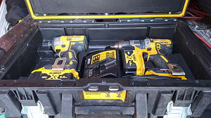 Набор инструментов DeWalt DCK266P2 (DCD796 + DCF887);2x5,0 Ah (2 фото из 3)