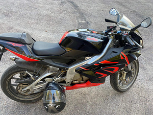 Aprilia rs125 fullpower (1 foto / 2)