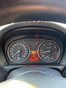 BMW 330xd 2010 (4 foto / 9)