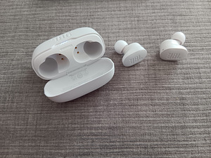 Наушники jbl (2 фото из 2)
