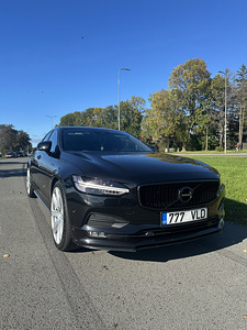 Volvo S90 (4 фото из 9)