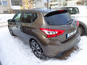 Nissan Pulsar (12 foto / 15)