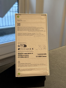 iPhone 17 Pro, 256GB, серебряный, синий (3 фото из 4)