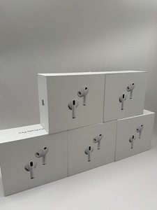 Apple AirPods Pro 3 (2 foto / 2)