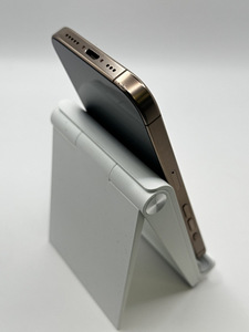 Apple iPhone 16 Pro 256GB - Desert Titanium (Grade A) (2 foto / 6)