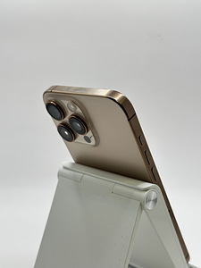 Apple iPhone 16 Pro Max 256GB - Desert Titanium (Grade A+) (4 foto / 6)