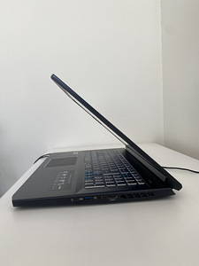 Acer PREDATOR HELIOS 300 (5 foto / 8)