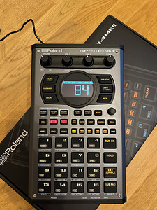 Roland SP-404MKII (1 фото из 4)