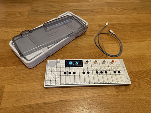 Teenage engineering OP-1 Field (1 foto / 3)