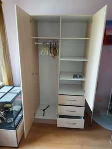 Riidekapp (2 foto / 2)