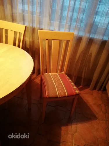 Продам стол со стулом (фото #2)