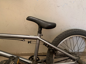 Велосипед BMX + комплект для ухода за велосипедом БЕСПЛАТНО! (4 фото из 8)