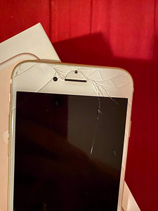 iPhone 7 (2 foto / 3)