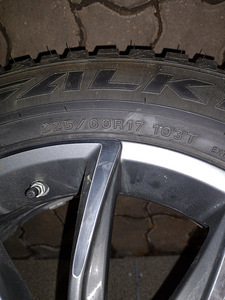 Зимние шины 225/60R17 4TK (2 фото из 5)