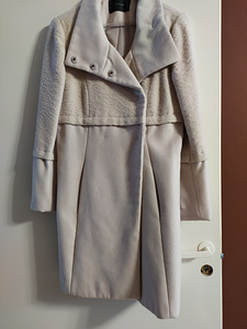 Женское пальто Tahari