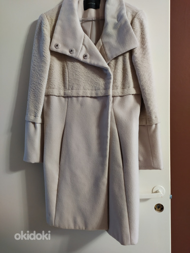 Женское пальто Tahari (фото #1)