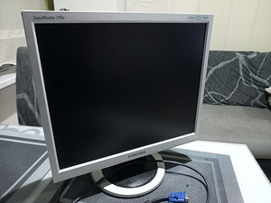 Samsungi monitor (2 foto / 4)