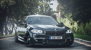 BMW F10/F11 M-Performance Esistange lisa (2 foto / 3)