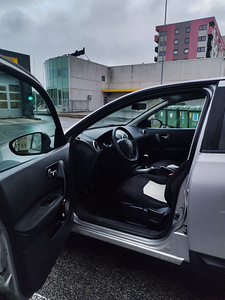 Nissan Qashqai 1.6 86kW (5 foto / 12)