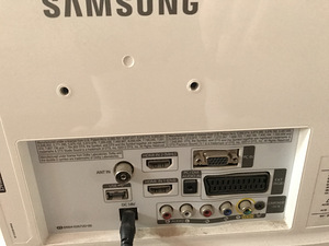 Tv samsung 24 (5 foto / 5)
