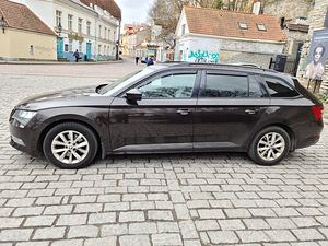 Автомобиль для продажи (10 фото из 14)