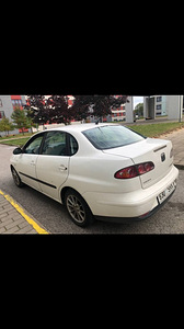 Seat Cordoba 1.4 74KW (2 foto / 11)