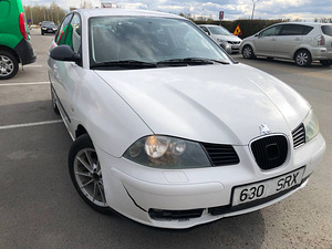 Seat Cordoba 1.4 74KW (5 foto / 11)