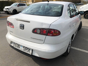 Seat Cordoba 1.4 74KW (11 foto / 11)