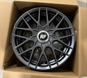Rotiform RSE R141 18" (1 foto / 1)