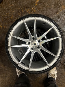 Japan Racing JR21 20" 5x120 (3 foto / 7)