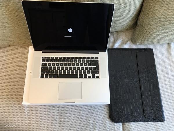 Apple MacBook Pro 15 2,8 ГГц, 16 ГБ RAM, 2 ТB SSD (фото #1)